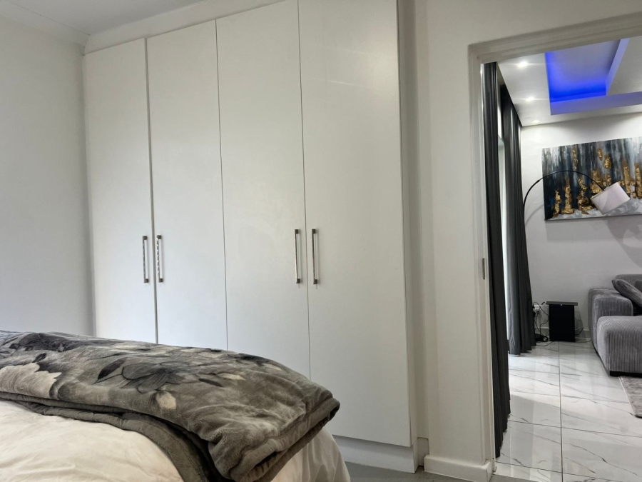 2 Bedroom Property for Sale in Burgundy Estate Western Cape